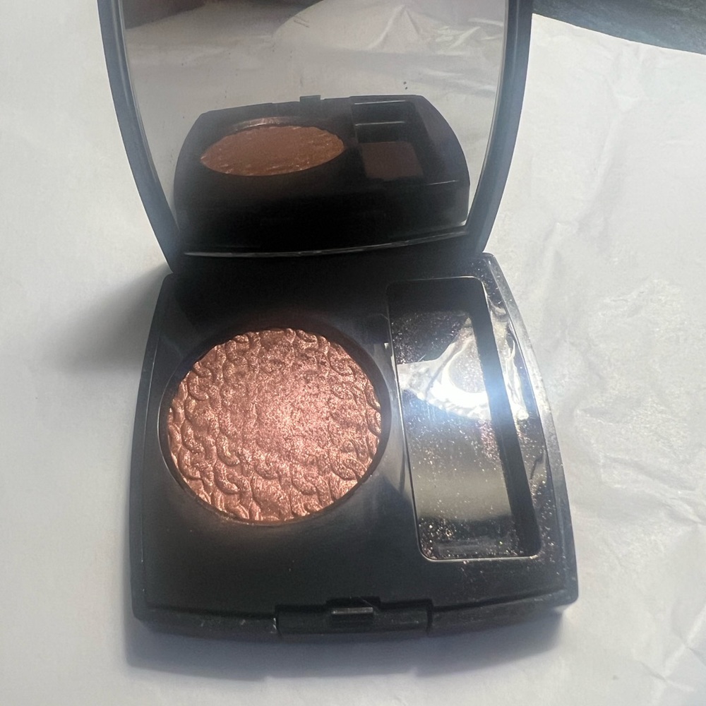 Chanel Cuivre Rose #927 Limited Edition Eyeshadow